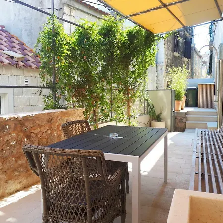 Beautiful House In The Centre Feriehus Hvar Town